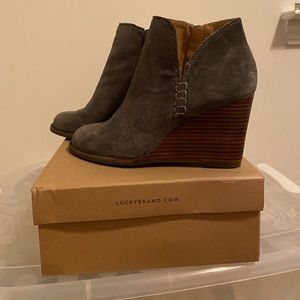 Suede boots